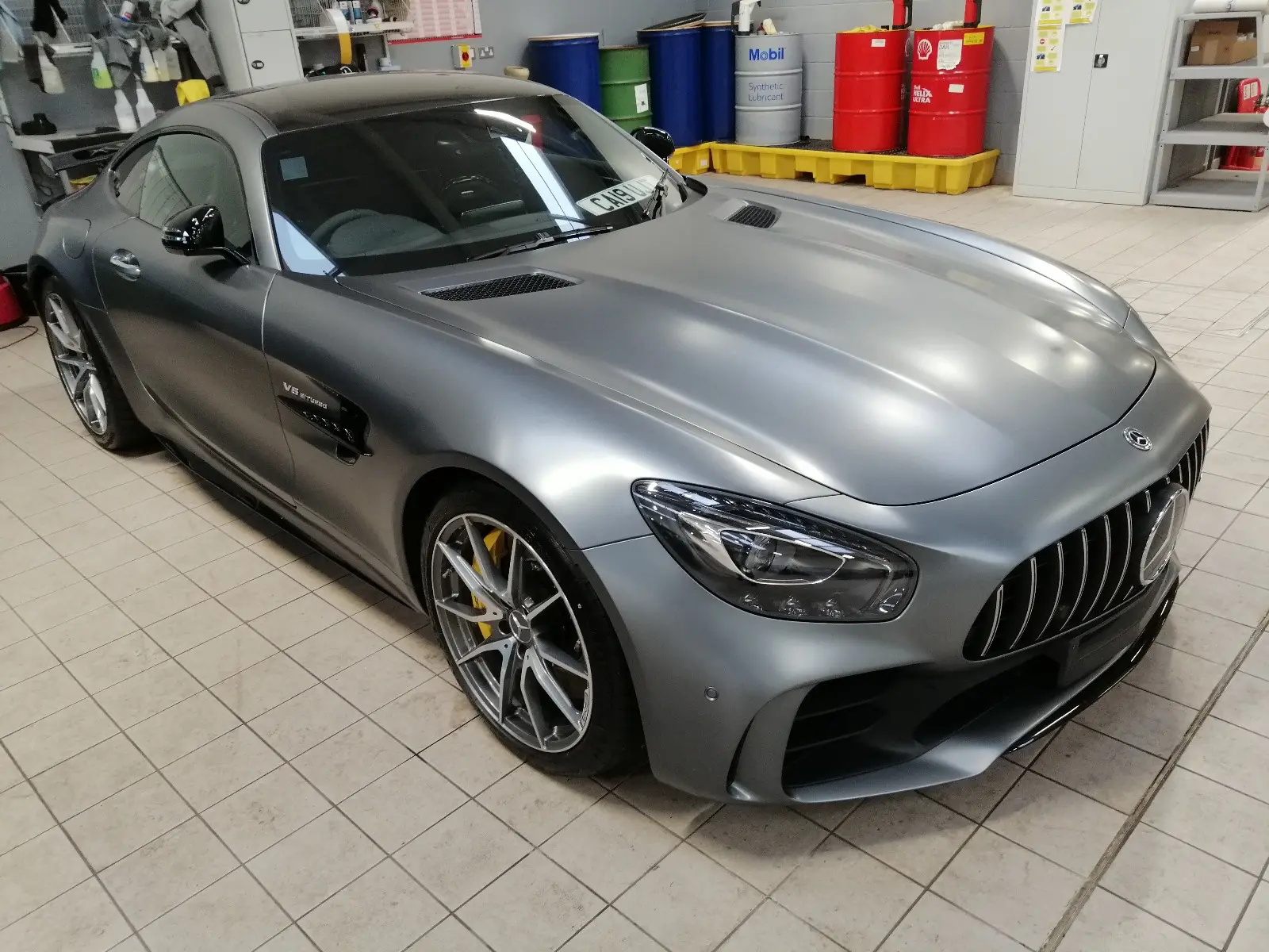 Samochód po detailingu – slajd 1